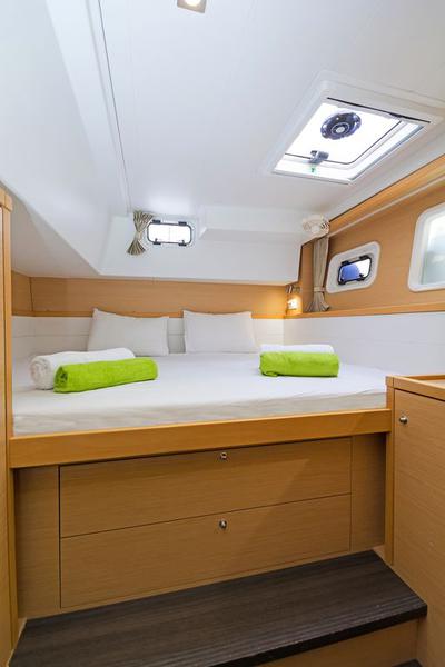 Book yachts online - catamaran - Lagoon 39 - Tortilla - rent