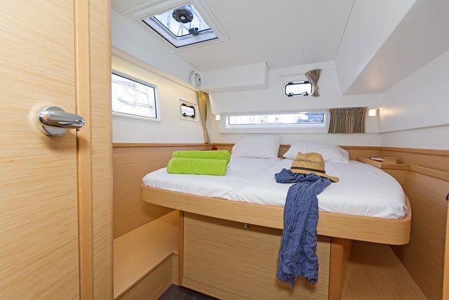Book yachts online - catamaran - Lagoon 42 A/C &amp; GEN - Venus - rent