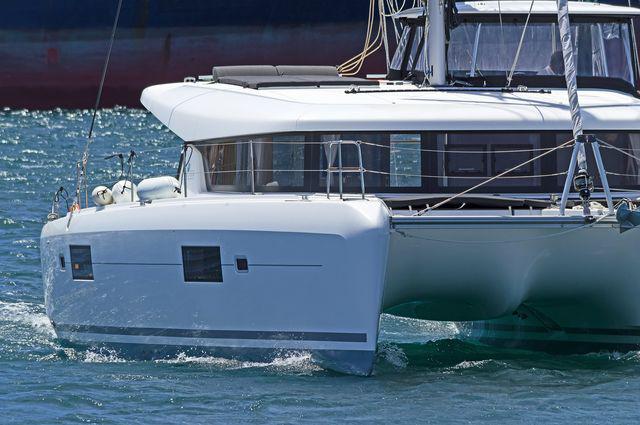 Book yachts online - catamaran - Lagoon 42 A/C &amp; GEN. - SALTY PEARL - rent