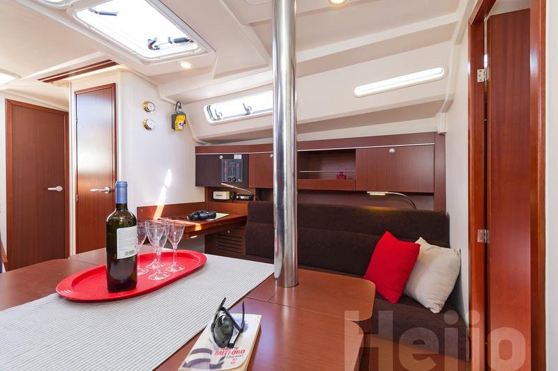 Book yachts online - sailboat - Hanse 345 - Heijo - rent