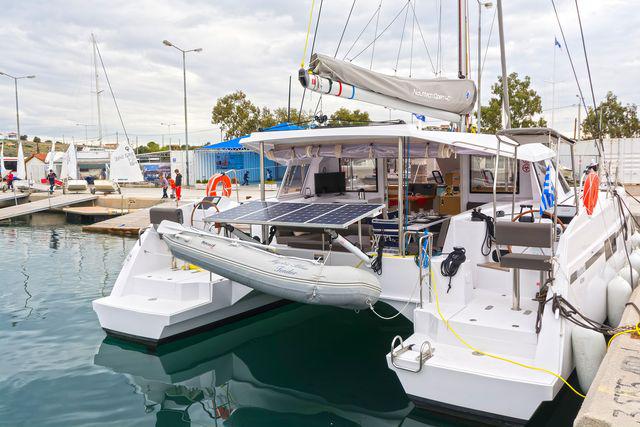 Book yachts online - catamaran - Nautitech Open 40 - MOONLIGHT  - rent