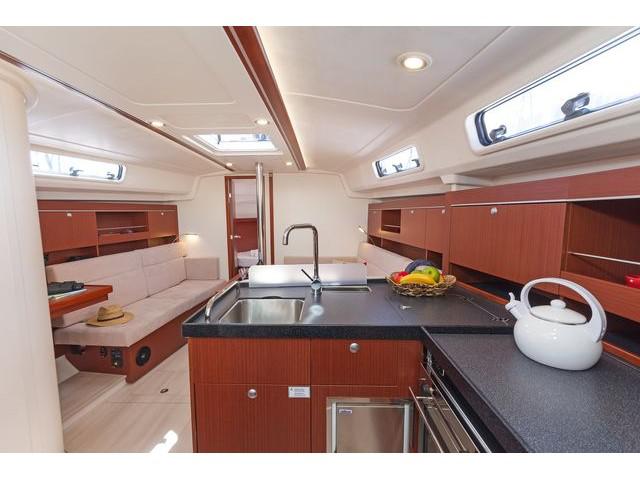 Book yachts online - sailboat - Hanse 385 - Serendip - rent