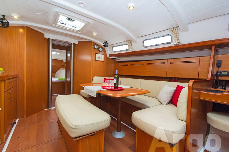 Book yachts online - sailboat - Cyclades 43.4 - Argo - rent