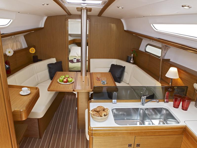 Book yachts online - sailboat - Sun Odyssey 36i - Wind Kiss - rent