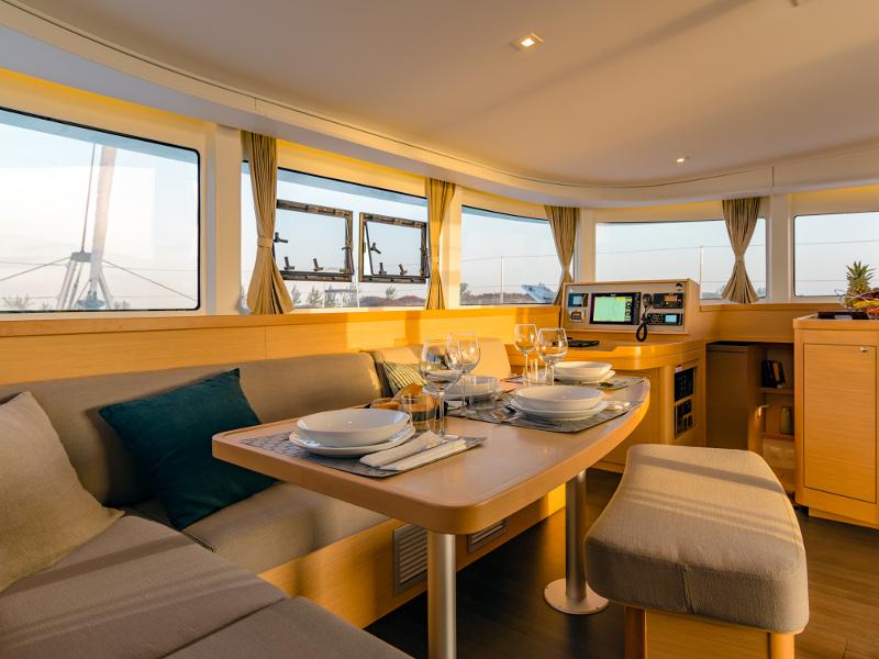 Book yachts online - catamaran - Lagoon 42 - Sea Witch III - rent