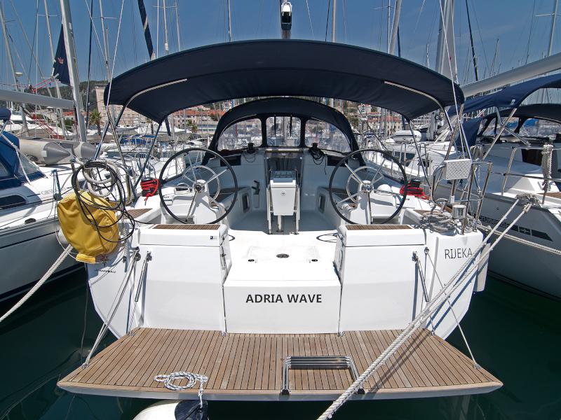 Book yachts online - sailboat - Sun Odyssey 449 - Adria Wave - rent