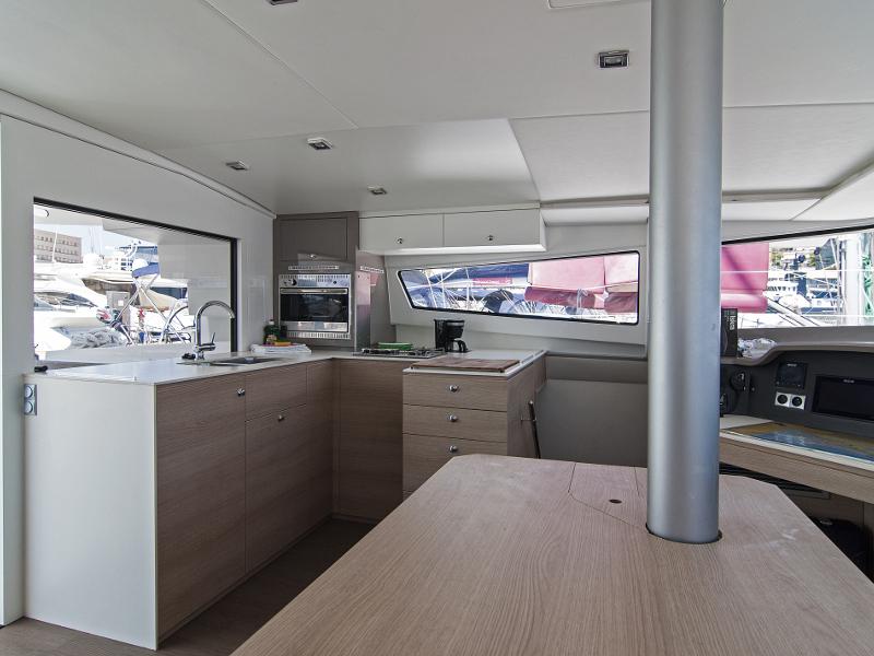 Book yachts online - catamaran - Bali 4.5 - Adria Nikita - rent