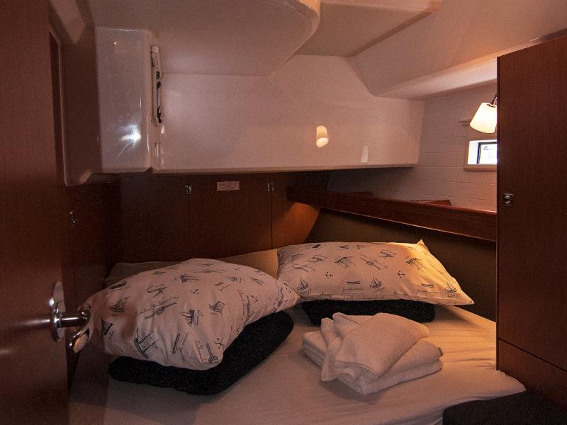 Book yachts online - sailboat - Bavaria Cruiser 46 - Adria Sonja - rent