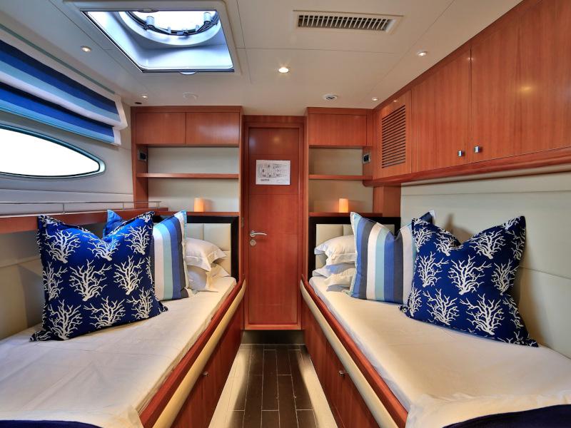 Book yachts online - catamaran - Galathea 65 - World's End - rent