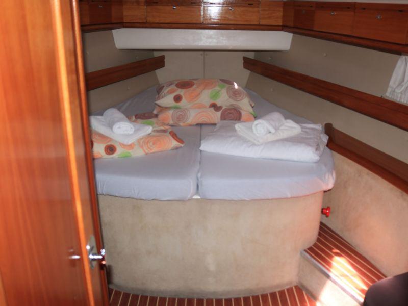 Book yachts online - sailboat - Bavaria 46 Cruiser Veritas edition - veseo - rent