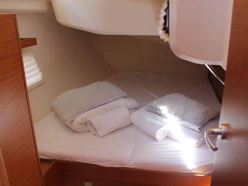 Book yachts online - sailboat - Hanse 418 - Laysan - rent