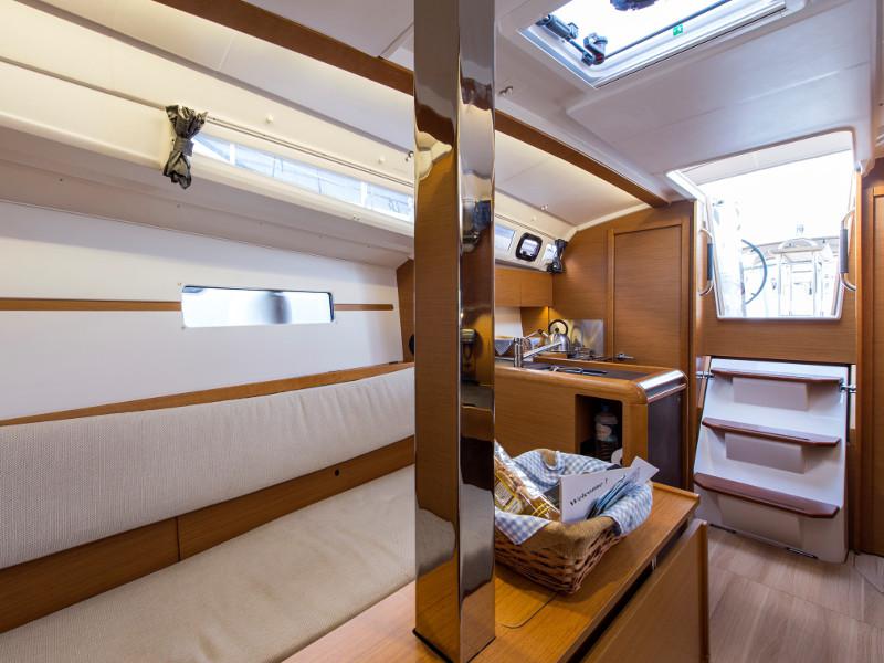 Book yachts online - sailboat - Sun Odyssey 349 - Kydonia - rent