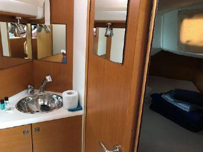 Book yachts online - sailboat - Jeanneau SO 44i - Emmerton - rent