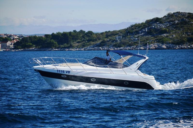 Book yachts online - motorboat - Sessa C35 - 1116 VD - rent