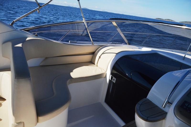 Book yachts online - motorboat - Sessa C35 - 1116 VD - rent