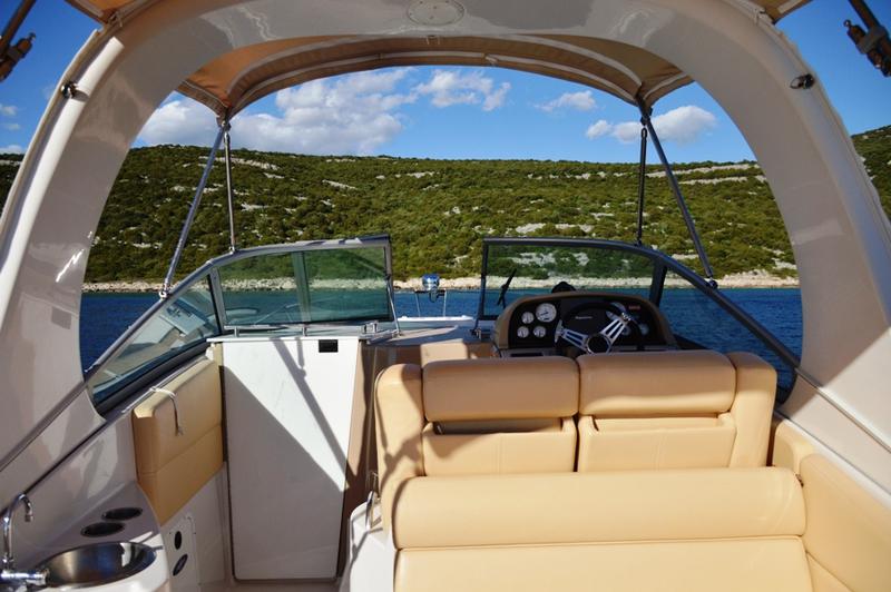 Book yachts online - motorboat - Four Winns 278 Vista White - 985 VD - WHITE - rent