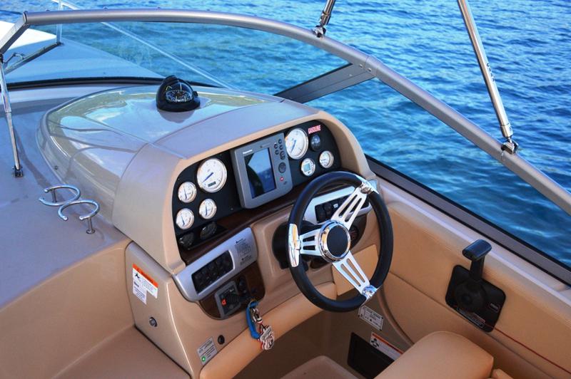 Book yachts online - motorboat - Four Winns 278 Vista White - 985 VD - WHITE - rent