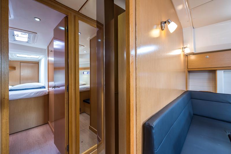 Book yachts online - sailboat - Bavaria Cruiser 50 - Altair - Bow &amp; Solar - rent
