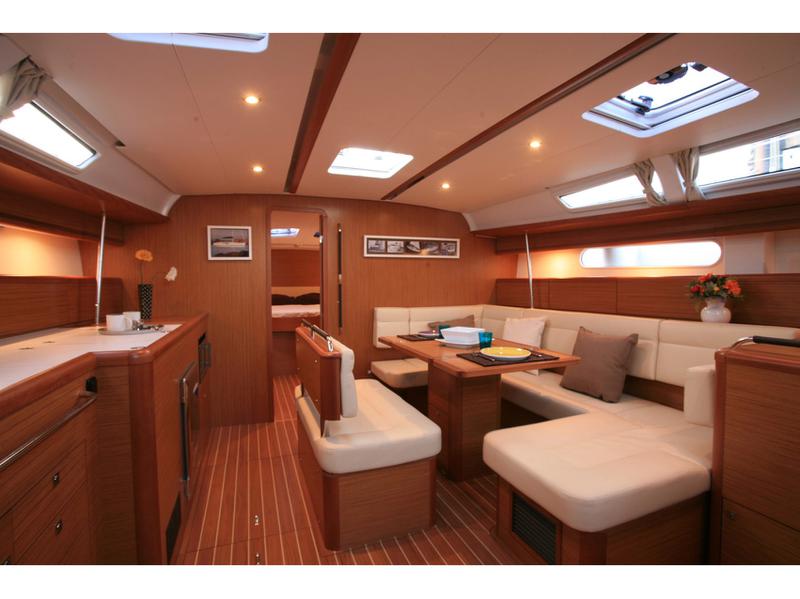 Book yachts online - sailboat - Sun Odyssey 49i - Madeline - rent