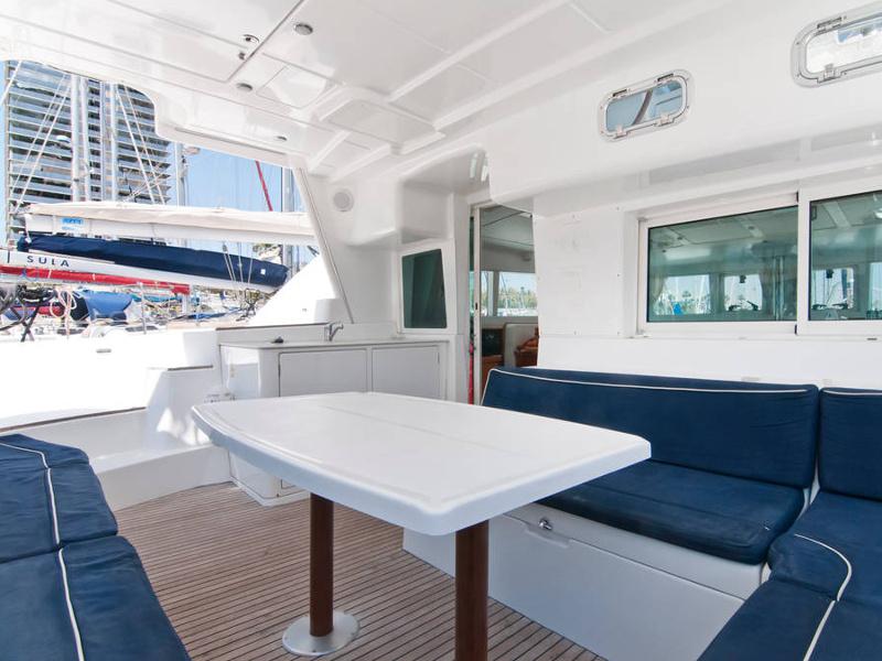 Book yachts online - catamaran - Lagoon 440 - Zippi - rent