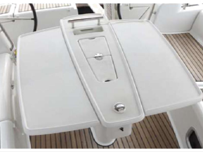 Book yachts online - sailboat - Cyclades 50.5 - Moonbreeze - rent