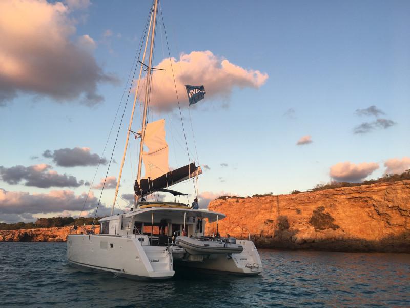 Book yachts online - catamaran - Lagoon 450 - GENIA - rent