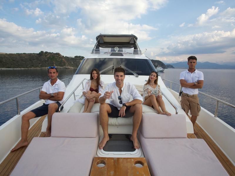 Book yachts online - motorboat - Aicon 75 - Lutetia - rent