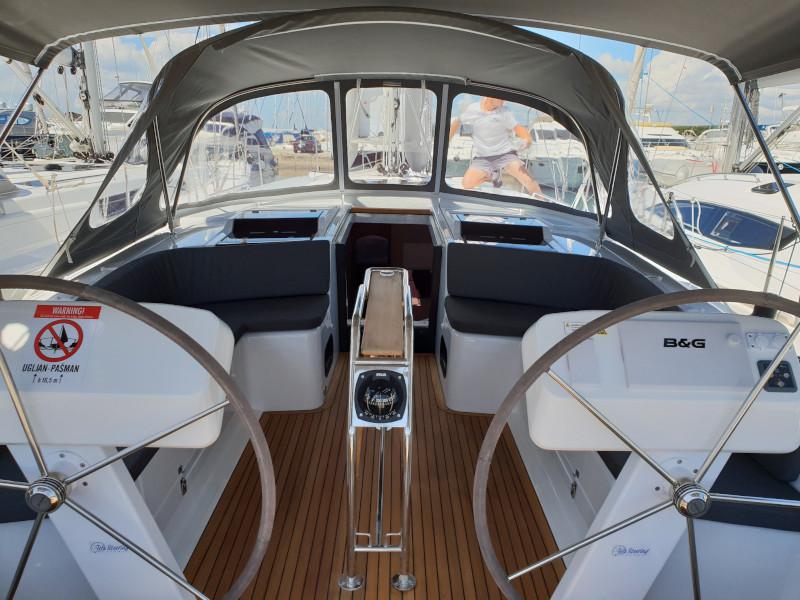 Book yachts online - sailboat - Hanse 458 - Adagio - rent