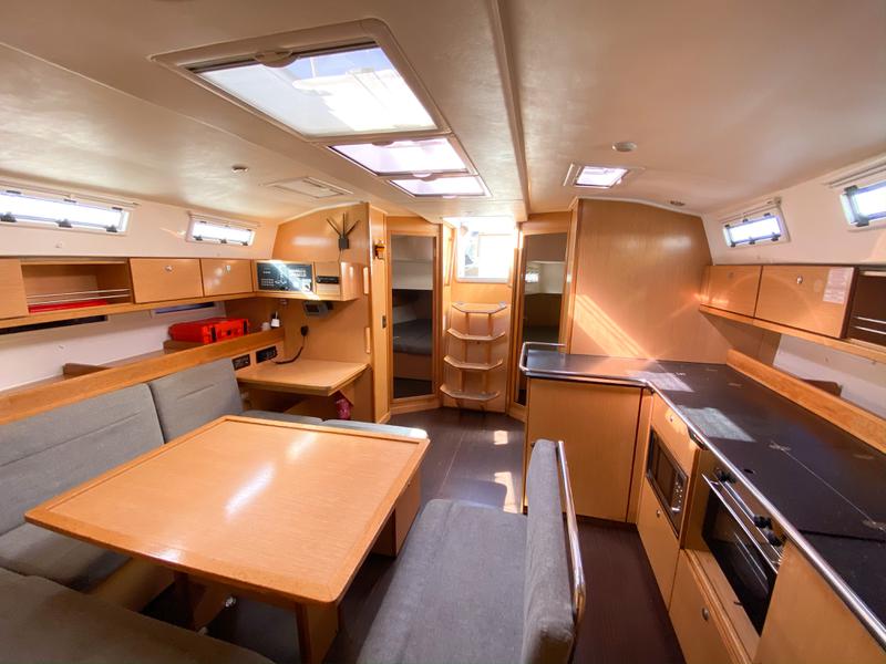 Book yachts online - sailboat - Bavaria 45 Cruiser - Ptitza (!!!from Monday. FREE WIFI) - rent