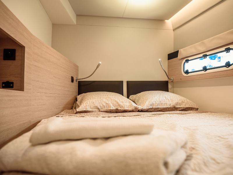Book yachts online - catamaran - Bali 4.5 - Advocat - rent