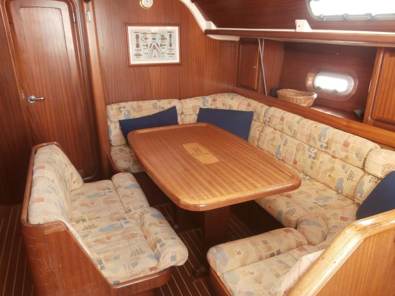 Book yachts online - sailboat - Bavaria 38 - Hercules - rent