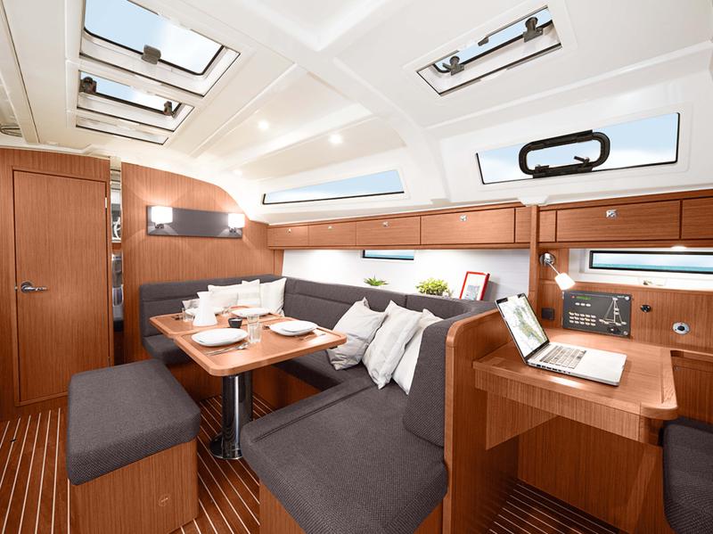 Book yachts online - sailboat - Bavaria Cruiser 41 - B41-4 - rent