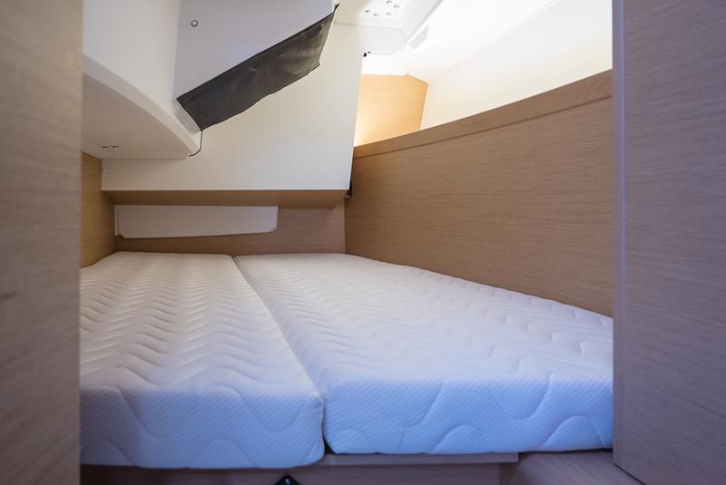 Book yachts online - sailboat - Sun Odyssey 349 - Bizzarra - rent