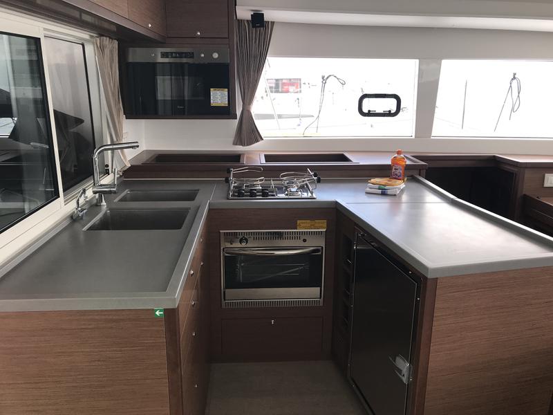 Book yachts online - catamaran - Lagoon 450F - Rigel Kentaurus (MAR) - rent