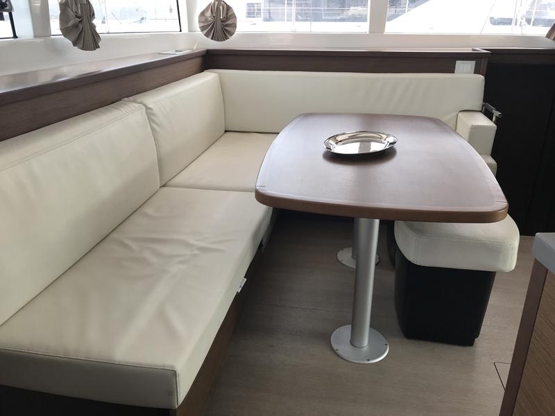 Book yachts online - catamaran - Lagoon 450F - Cor Caroli (TOR) - rent