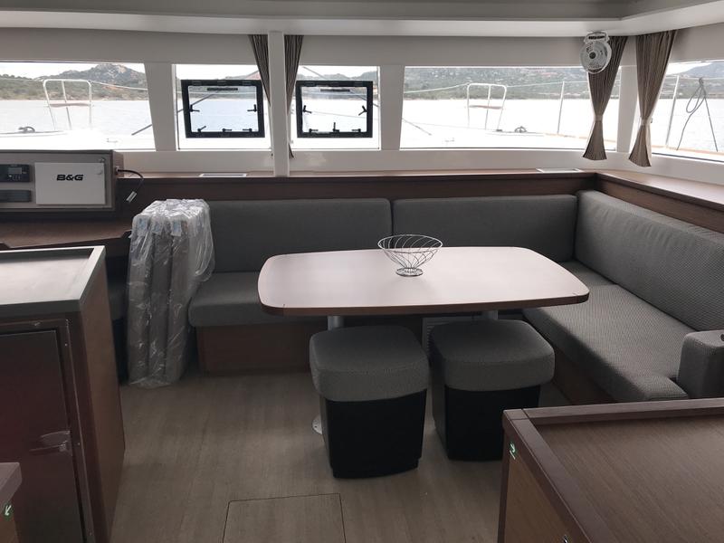 Book yachts online - catamaran - Lagoon 450F - Rigel Kentaurus (TOR) - rent