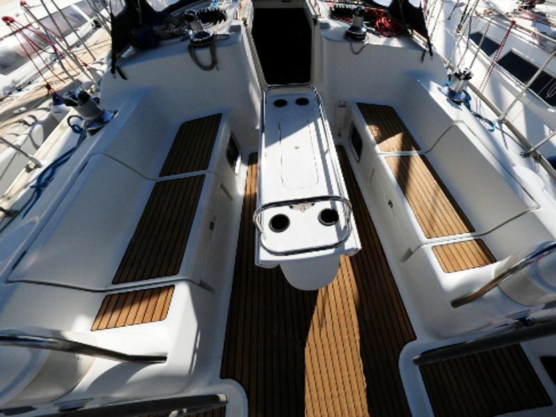 Book yachts online - sailboat - Sun Odyssey 43 - Echo - rent