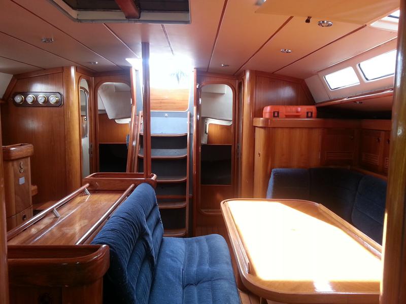 Book yachts online - sailboat - Beneteau Oceanis 500 - Lua - rent