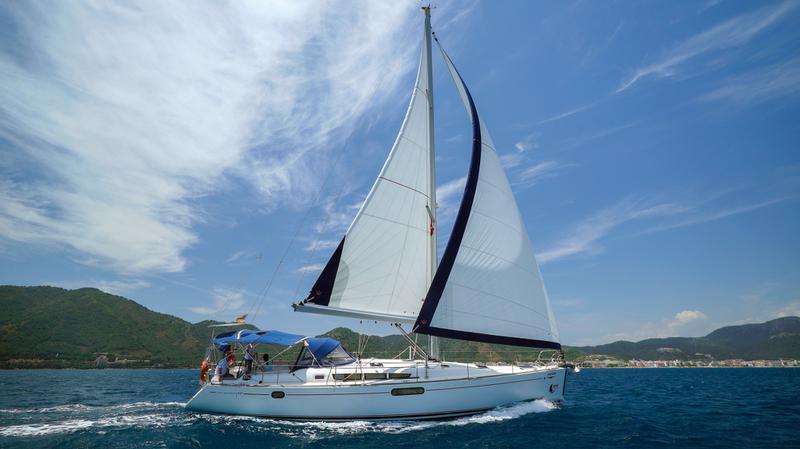 Book yachts online - sailboat - Sun Odyssey 49i - Habanera - rent