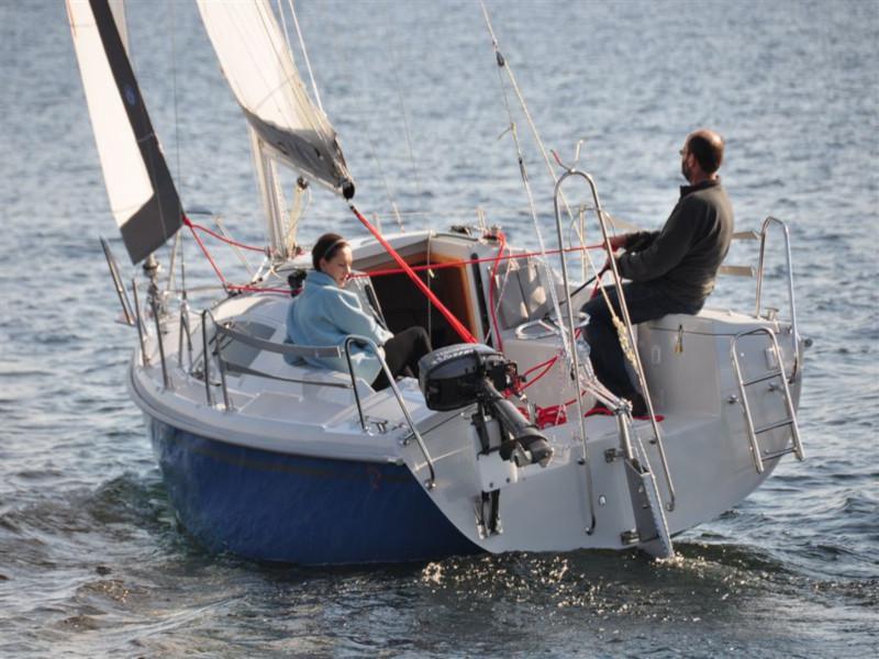 Book yachts online - sailboat - Maxus 22 Prestige - URANIA - rent