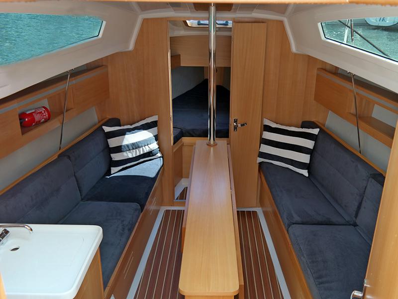 Book yachts online - sailboat - Maxus 26 Prestige + 8/1 - PENSACOLA - rent