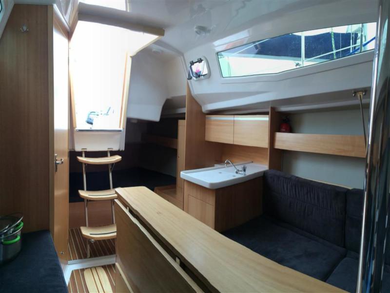 Book yachts online - sailboat - Maxus 26 Prestige + 8/0 - ANUBIS  - rent