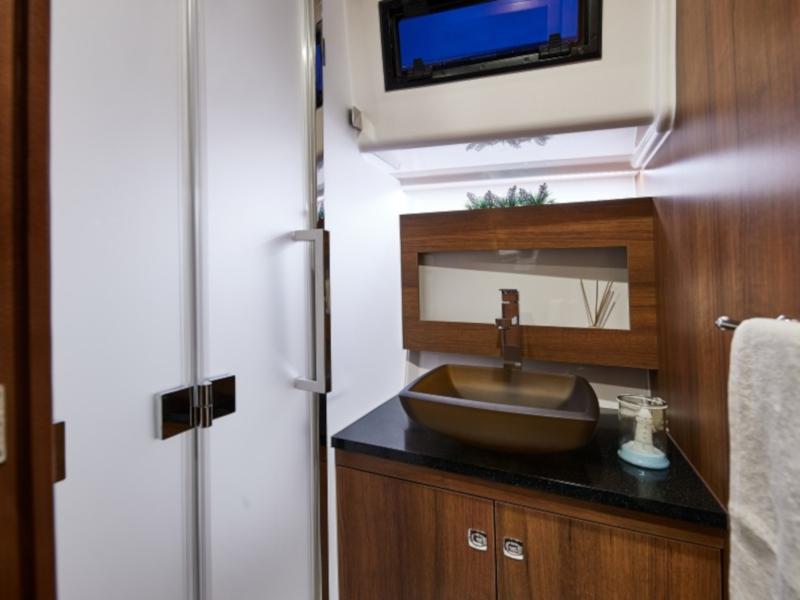 Book yachts online - motorboat - Northman 1200 - MARINA - rent