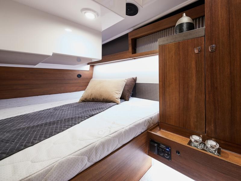 Book yachts online - motorboat - Northman 1200 - MARINA - rent