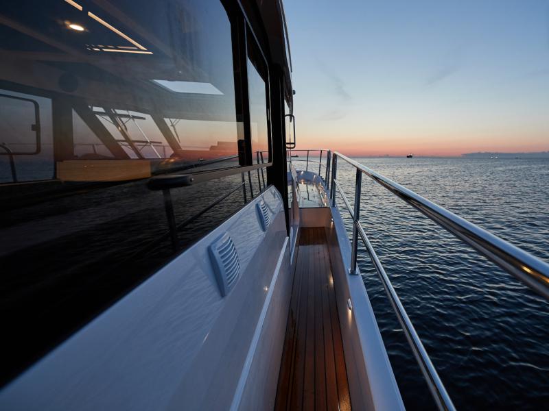 Book yachts online - motorboat - Northman 1200 - MARINA - rent