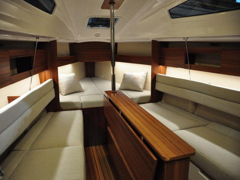 Book yachts online - sailboat - Maxus evo 24 Prestige - ASTA - rent