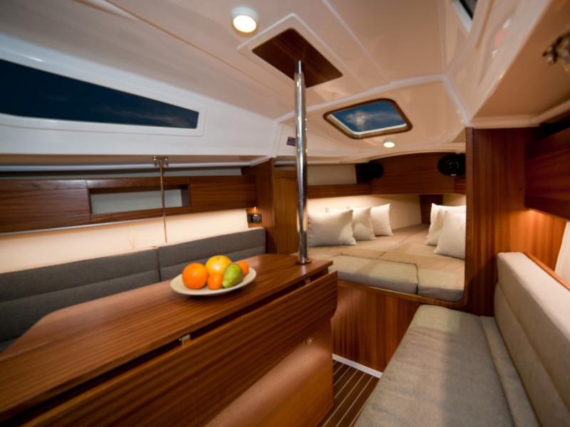 Book yachts online - sailboat - Maxus 26 Prestige 8/1 - LIBRA - rent