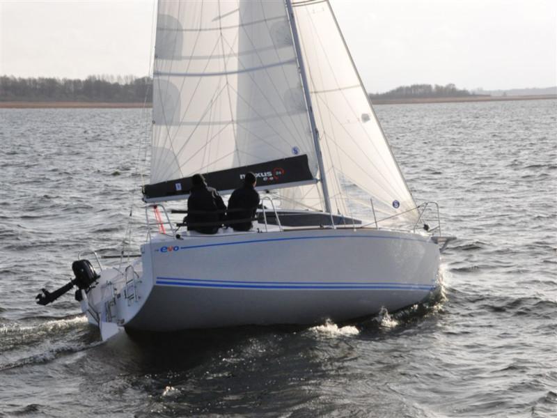 Book yachts online - sailboat - Maxus Evo 24 Prestige + - MERU - rent