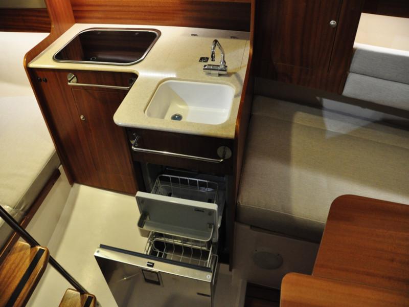Book yachts online - sailboat - Maxus Evo 24 Prestige + - MERU - rent