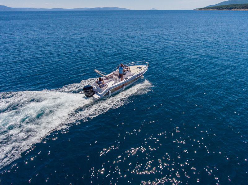 Book yachts online - motorboat - Bluline 23 Sundeck - MIRIAM - rent